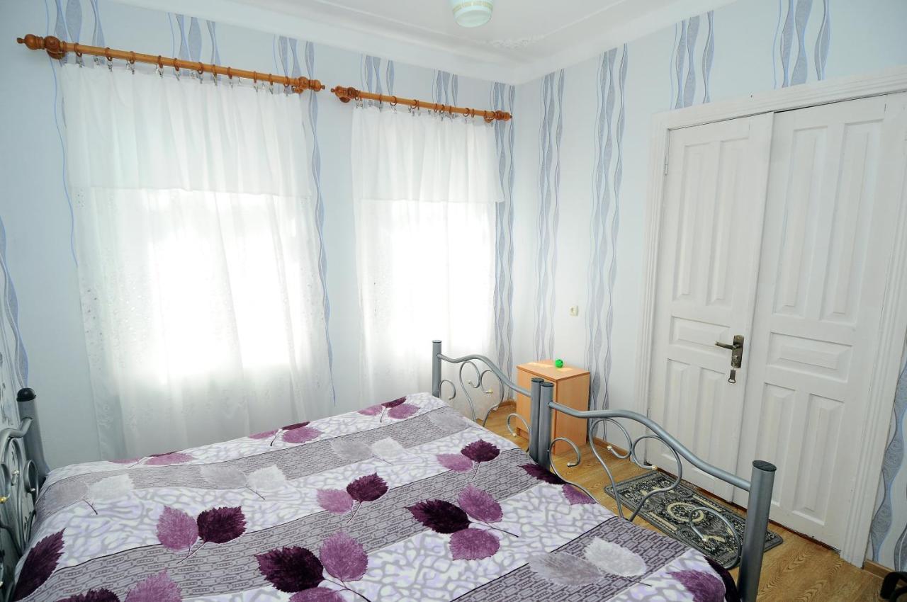 Guest House Darejani Kutaisi Eksteriør billede