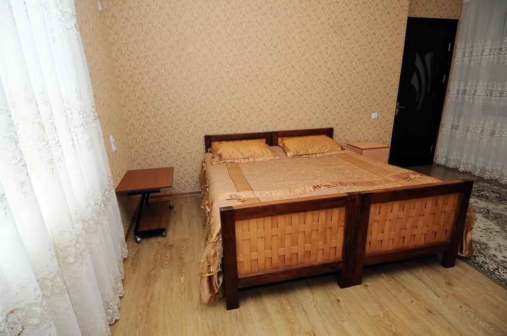 Guest House Darejani Kutaisi Eksteriør billede