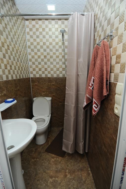 Guest House Darejani Kutaisi Eksteriør billede